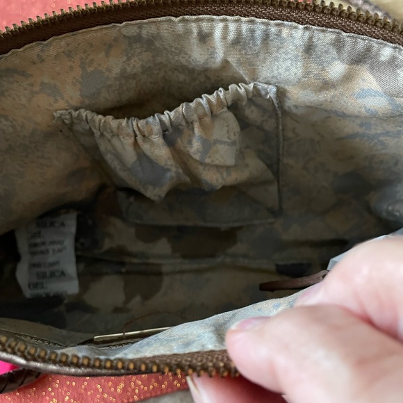 Elliott Lucca Sequined Snake Pattern Crossbody EUC - Picture 8 of 12